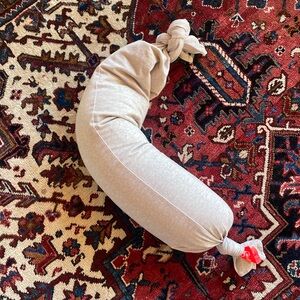 bbhugme nursing pillow